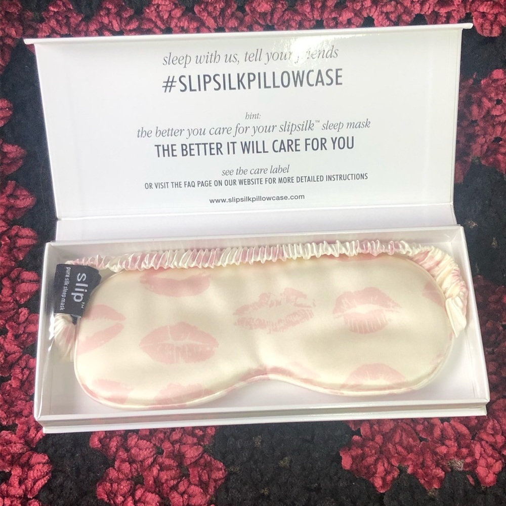 Brand new Slip pure silk pink kisses sleep mask